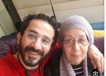 وفاة والدة الفنان أحمد حلمي.. موعد ومكان الجنازة