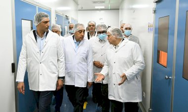 رئيس الوزراء يتفقد مصنع شركة "نرهادو" الدولية للأدوية بالسادس من أكتوبر