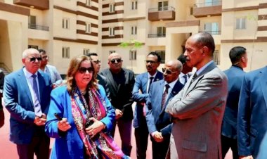رئيس إريتريا يزور وحدات سكن لكل المصريين ويشيد بالمشروع
