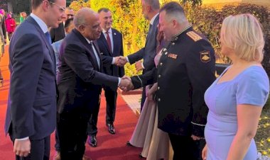 وزير الكهرباء يشارك سفارة روسيا الاتحادية بالقاهرة الاحتفال باليوم الوطني الروسي