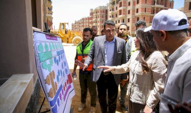 وزيرة الإسكان تتفقد مشروع “ديارنا” بالتجمع الثالث
