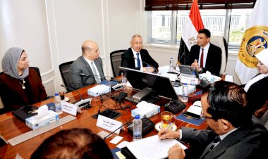 وزير الصناعة والأكاديمية العربية يتفقان على تعزيز التعاون لتأهيل الكوادر ودعم الابتكار الصناعي