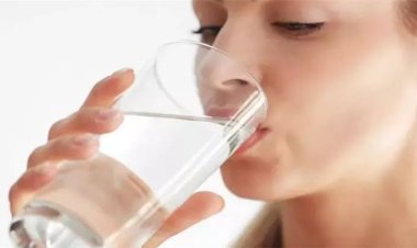 الإفراط في شرب الماء.. مفاجأة غير متوقعة قد تبطئ نزول الوزن رغم الريجيم