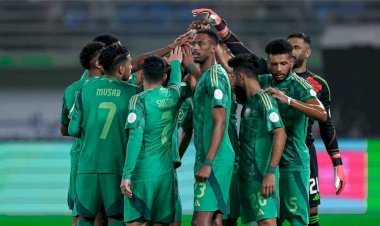 السعودية تواجه الرأس الأخضر وتنتظر هدية إسبانيا للبقاء في كأس العالم