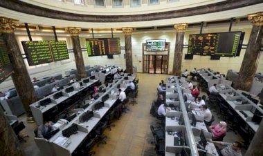 تباين مؤشرات البورصة المصرية في بداية تعاملات الإثنين