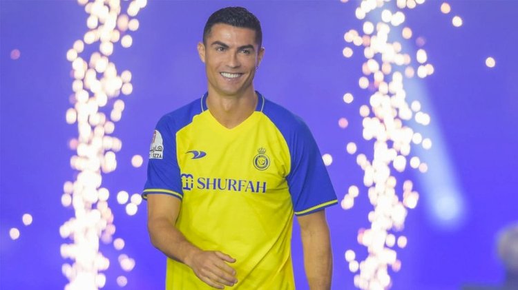كأس العالم 2026.. رونالدو يغازل القطعة المفقودة في دولاب البطولات