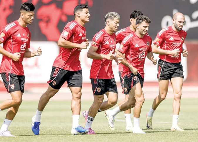 الأهلي يتعاقد مع مدربين أجانب لـ3 فرق في قطاع الناشئين.. اعرف التفاصيل