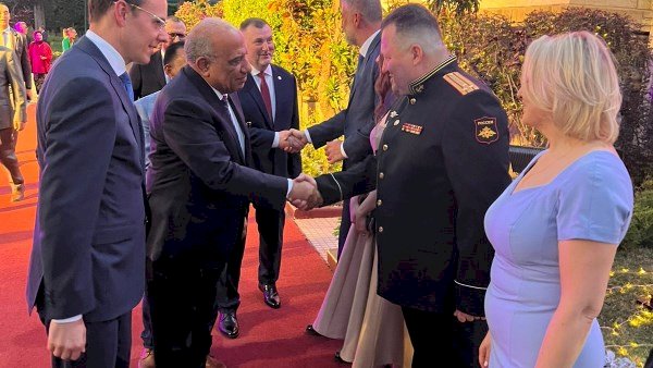 وزير الكهرباء يشارك سفارة روسيا الاتحادية بالقاهرة الاحتفال باليوم الوطني الروسي