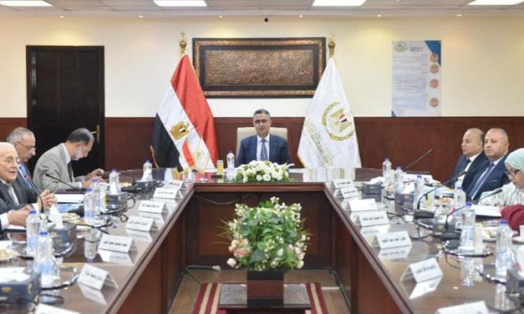 وزير التموين يترأس اجتماع الجمعية العامة للشركة المصرية القابضة للصوامع والتخزين