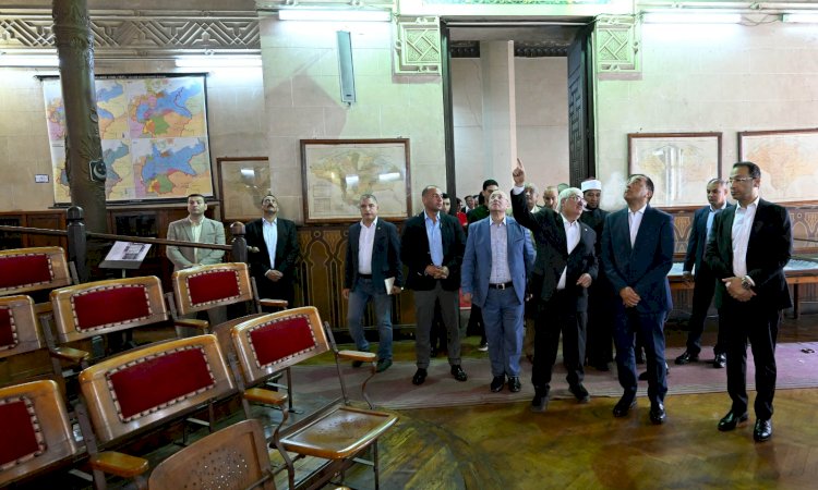 رئيس الوزراء يتفقد المبنى التاريخي للجمعية الجغرافية المصرية