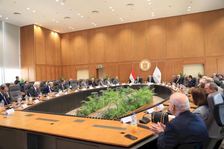 وزير التعليم العالي يترأس اجتماع مجلس الجامعات الخاصة بمقر الوزارة بالعاصمة الجديدة