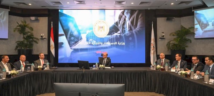 وزير الاستثمار : 15 قطاع حيوي على طاولة الحوار و13 رئيس تنفيذي تحدثوا عن التحديات والفرص