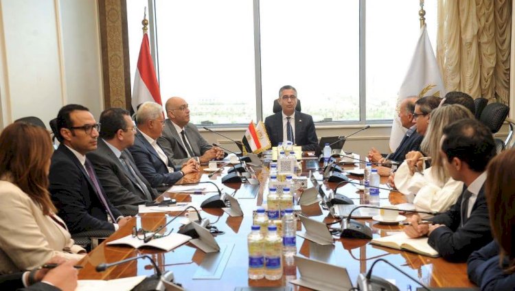 وزير التموين يجتمع مع جهاز تنمية المشروعات وسلسلة كازيون لبحث مجالات التعاون