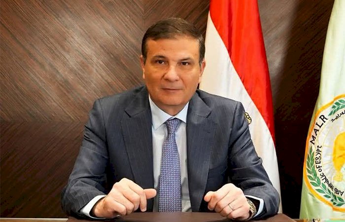 الزراعة تطمئن المزارعين بتوافر كامل الحصص: رفع معدل صرف الأسمدة اليومي لـ 420 ألف شكارة