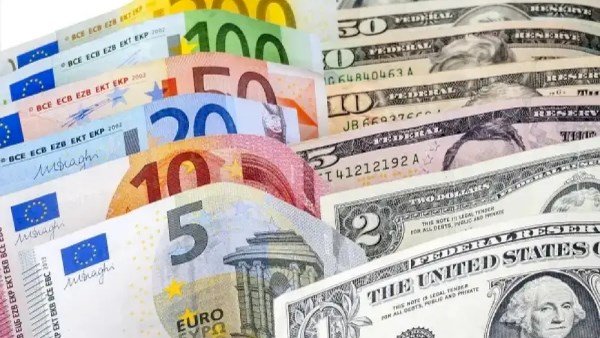 أسعار العملات في مصر اليوم الأحد