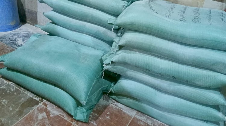 ضبط 5.6 طن سلع غذائية وأعلاف ودقيق وسكر ومئات المخالفات بالغربية