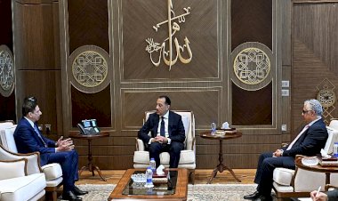 رئيس الوزراء يلتقي رئيس مجلس إدارة مجموعة موانئ دبي العالمية