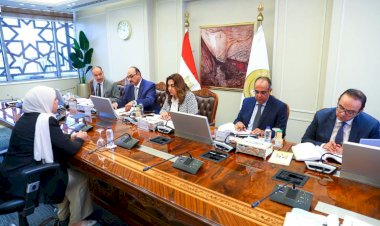 وزيرة التنمية المحلية تترأس لجنة اختيار المتقدمين على بعض الوظائف القيادية الشاغرة بالوزارة