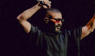 احمد سعد يمازح جمهور حفل استقبال بعثة منتخب مصر