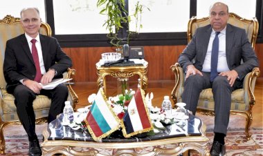 وزير الطيران المدني يستقبل سفير بلغاريا لبحث سُبل التعاون المشترك في مجال النقل الجوي