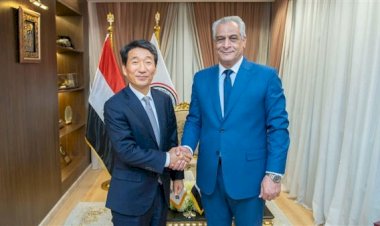 وزير الإنتاج الحربي يبحث مع "سفير جمهورية كوريا الجنوبية" سبل تعزيز التعاون في مجالات التصنيع المختلفة