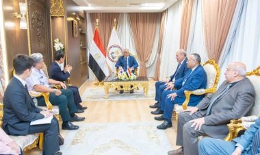 وزير التموين يعقد اجتماعًا مع قيادات الشركة المصرية للاتصالات (WE) لبحث التعاون
