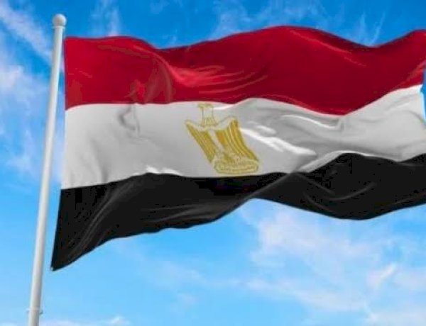 مصر تدين الاعتداءات الإيرانية على أربع دول عربية وتدعو إلى وقف التصعيد