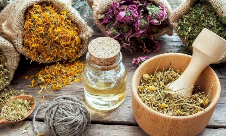 حموضة المعدة في الصيف.. مشروبات طبيعية تساعد على تهدئة الحرقان ومتى يجب زيارة الطبيب؟