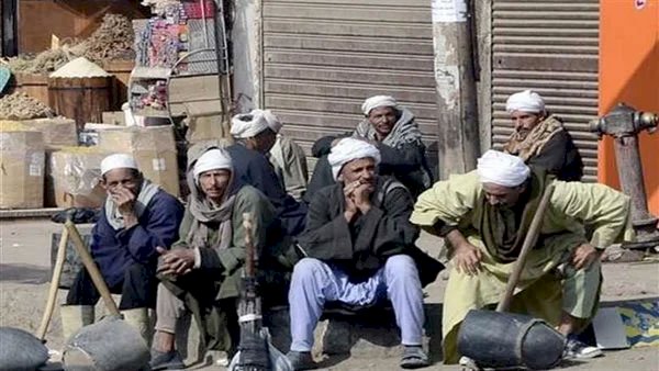 وزير العمل: غدًا بدء صرف الدفعتين الثانية والثالثة من المنحة الاستثنائية للعمالة غير المنتظمة