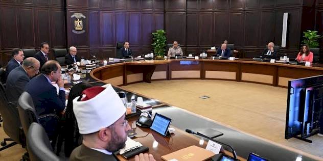 رئيس الوزراء: الحكومة تعمل على زيادة المخزون الاستراتيجي من المواد البترولية المتنوعة ومختلف السلع