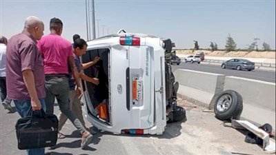 إصابة 10 أشخاص فى حادث تصادم بالطريق الصحراوى بالبحيرة