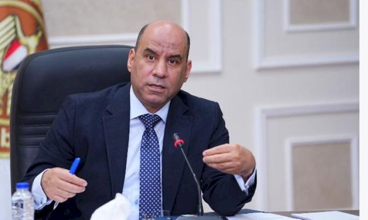 وزير العمل يُعلن 2024 فرصة عمل جديدة في 55 شركة خاصة بـ12 محافظة ضمن نشرة التوظيف الأسبوعية