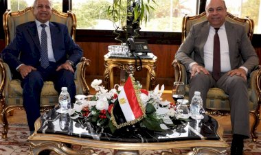 وزارة الطيران والأكاديمية العربية توقعان بروتوكولًا لتأهيل الكوادر وتنفيذ برامج الدراسات العليا للعاملين