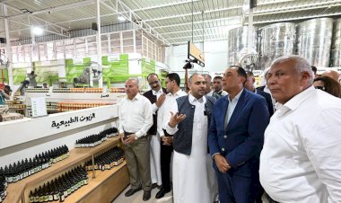 رئيس الوزراء يتفقد معصرة زيتون "فيرجينيا" المطورة