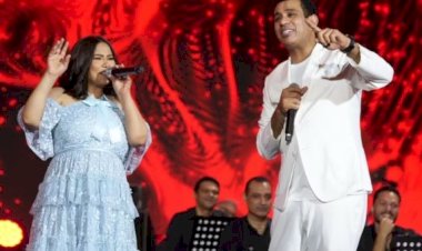 محمود الليثي يحتفي بشيرين عبدالوهاب: «عودة صوت مصر»