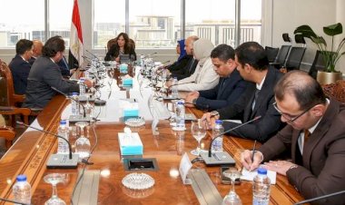 وزيرة الإسكان تستعرض المقترحات المقدمة من أحد التحالفات العالمية لإدارة حي المال والأعمال بالعاصمة