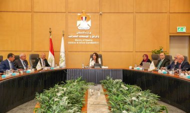 وزيرة الإسكان تتابع موقف منظومة مياه الشرب والصرف الصحي بمحافظة القاهرة ومدينة القاهرة الجديدة