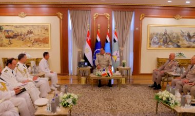 وزير الدفاع ورئيس الأركان يلتقيان رئيس هيئة الأركان العامة للجيوش الفرنسية