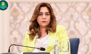 وزيرة التنمية  تتابع جهود جهاز شئون البيئة لاحتواء البقعة الزيتية برأس بدران بجنوب سيناء