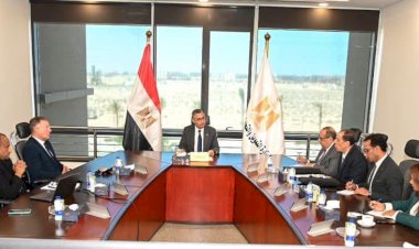 وزير التموين يبحث مع شركتي بروجر ودركسيل الإيطالية مشروع إنتاج الإيثانول الحيوي من الباجاس