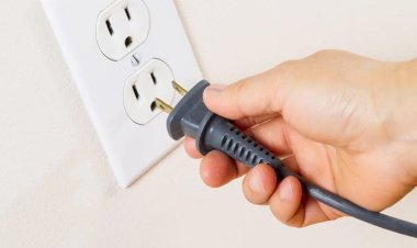 مصرع شاب صعقا بالكهرباء داخل منزله فى قنا