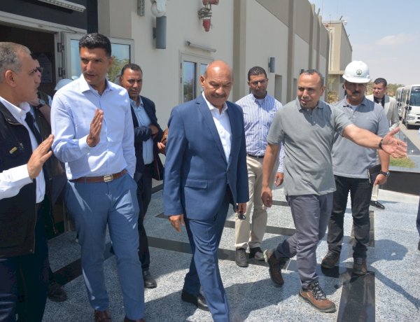 وزير الصناعة يختتم زيارته بالمنطقة الاقتصادية لقناة السويس بتفقد مجمعي الأسمدة الفوسفاتية والأزوتية