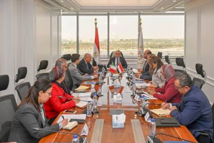وزير الاستثمار يبحث مع السفير الإيطالي بالقاهرة زيادة الاستثمارات وتعزيز التعاون الاقتصادي      