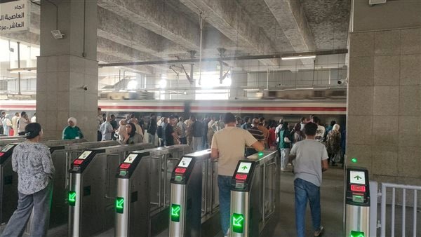 النقل: جميع مرافق ووسائل النقل الجماعي تعمل بكفاءة كاملة ولم تتأثر بزلزال اليوم