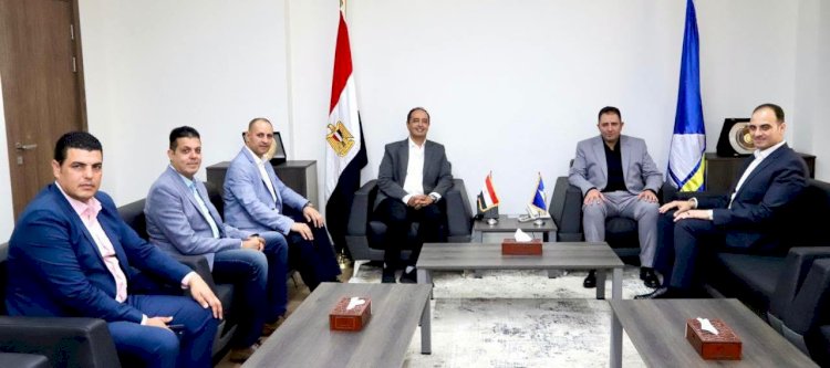 محافظ دمياط ومدير صندوق مكافحة الإدمان يبحثان توسيع برامج التوعية والوقاية
