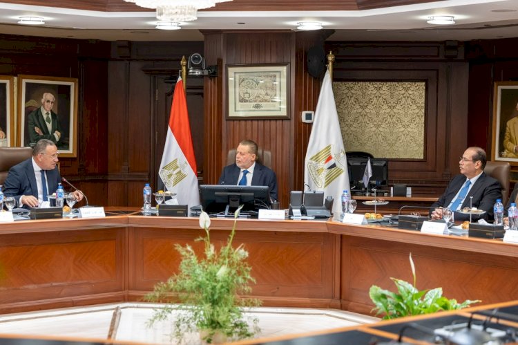 محافظ البنك المركزي ووزير التعليم العالي يبحثان استعدادات قبول دفعة جديدة بمنحة علماء المستقبل