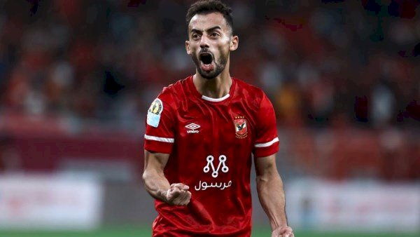 الأهلي يرفض مطالب أحمد عبد القادر بالحصول على 40 مليون جنيه سنوياً