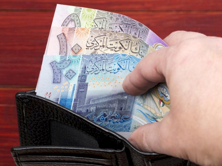 سعر الدينار الكويتي اليوم الأحد في مصر