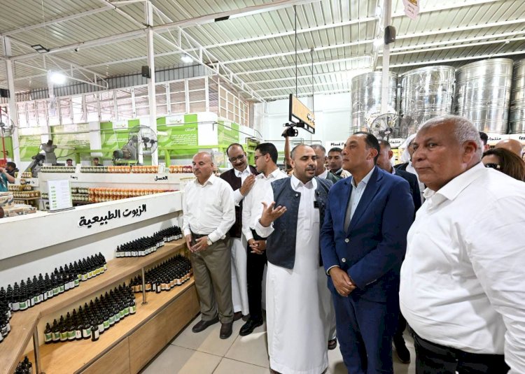 رئيس الوزراء يتفقد معصرة زيتون "فيرجينيا" المطورة
