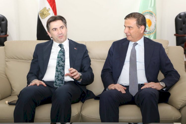 وزير الزراعة يلتقي نائب وزير الزراعة والغابات التركي لبحث التعاون المشترك وتعزيز الاستثمار بين البلدين